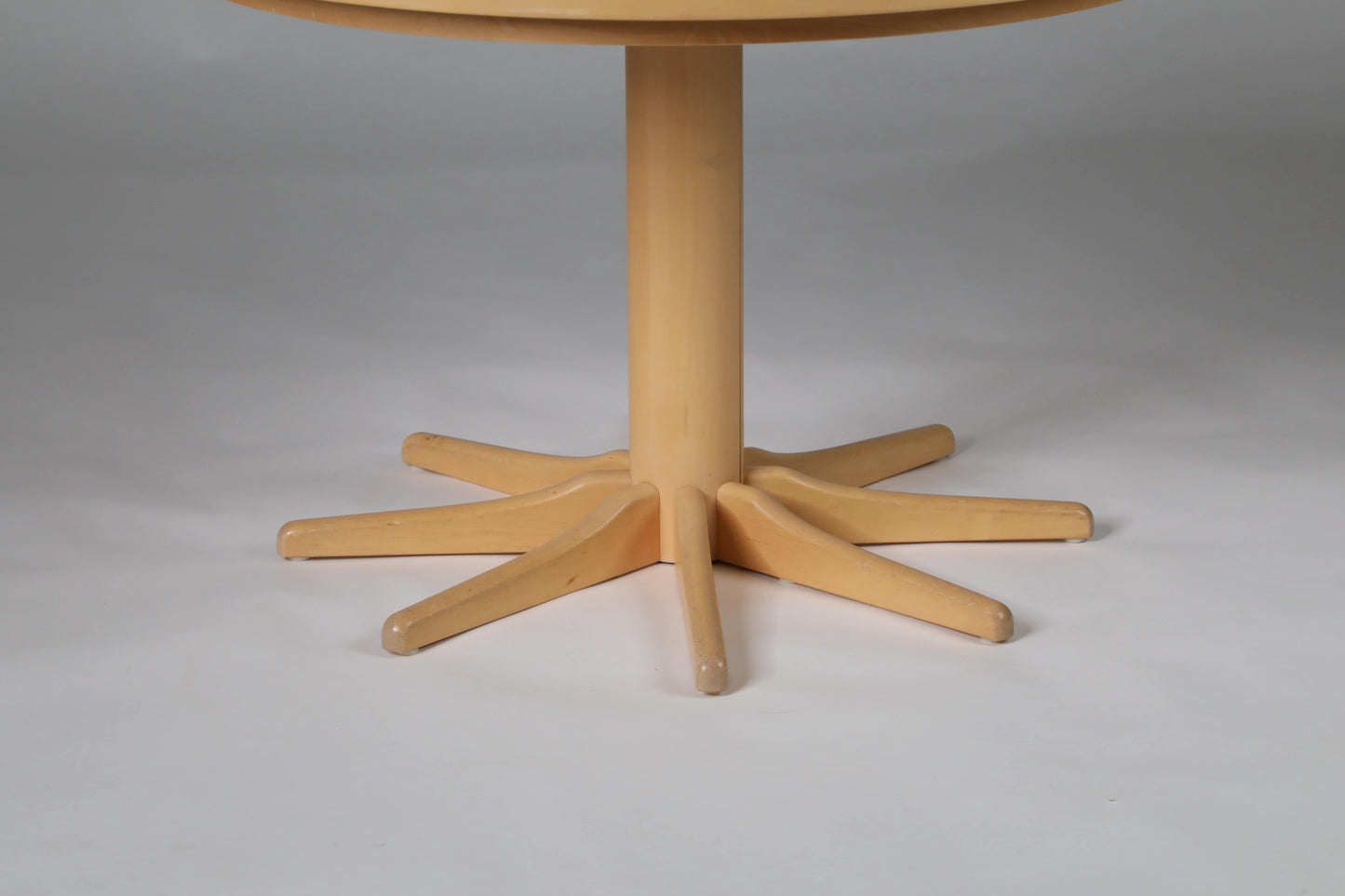 Olof Ottelin Rondo Ruokapöytä Keravan Puusepäntehdas