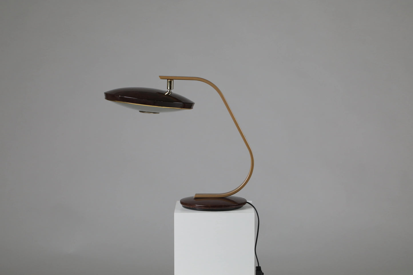 Fase 520C Table lamp