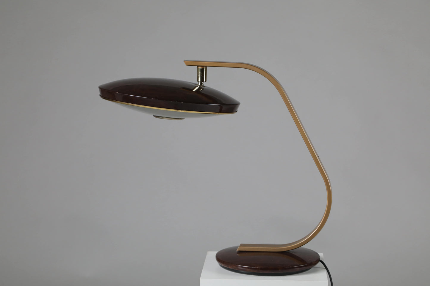 Fase 520C Table lamp