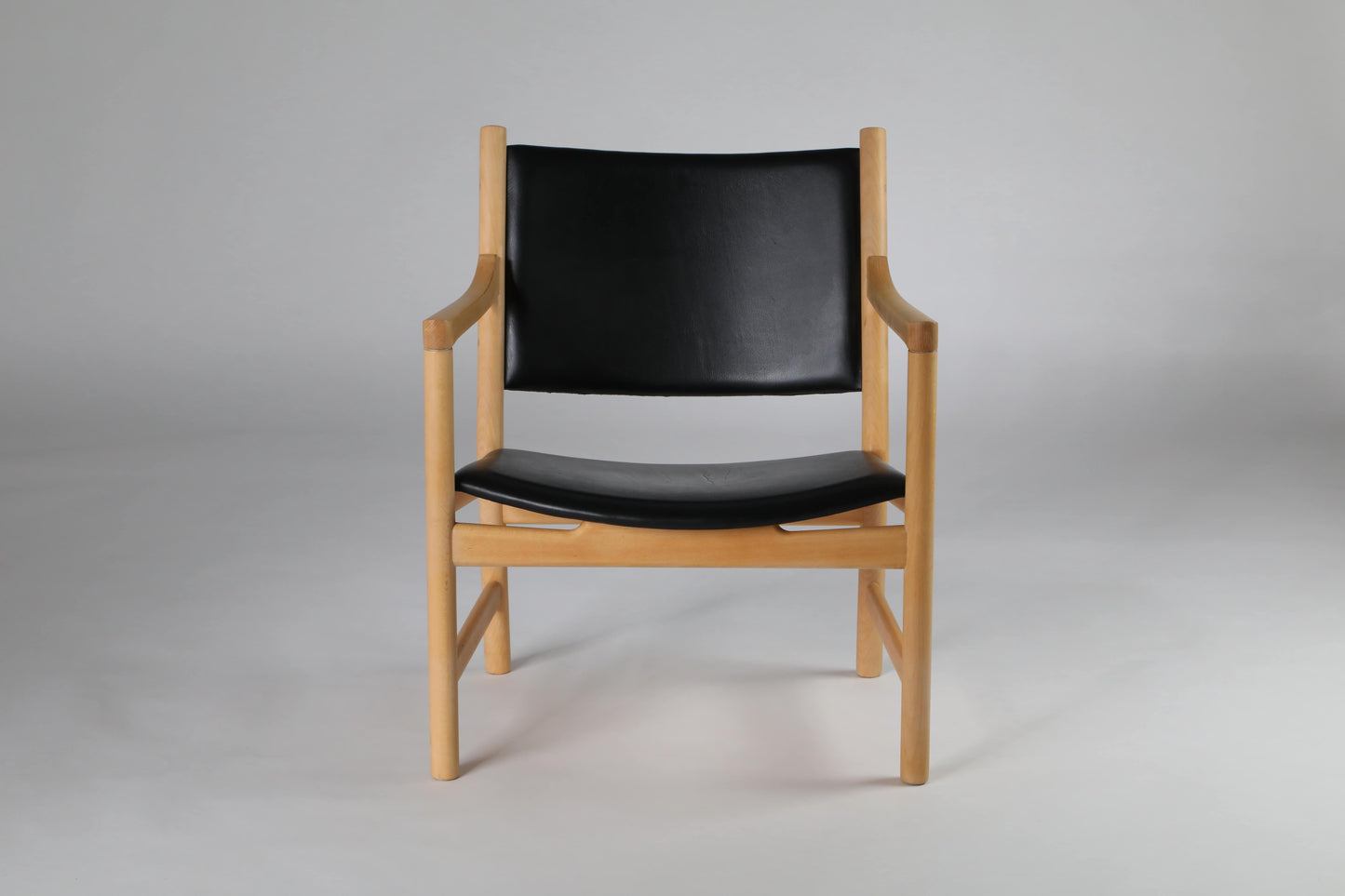 Hans J. Wegner, Carl Hansen &amp; Søn, CH-52 Armchair